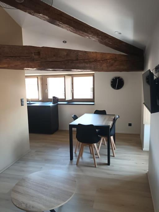 Chez David - Vacances Sous Les Toits Brioude Exterior photo