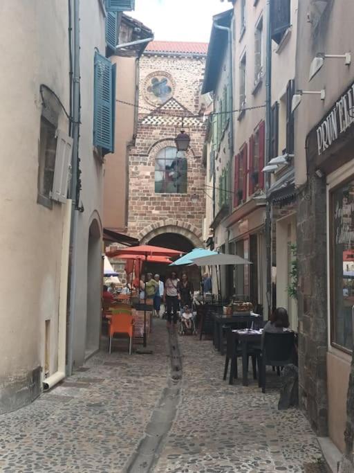 Chez David - Vacances Sous Les Toits Brioude Exterior photo